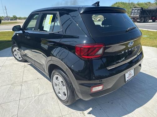 2020 Hyundai VENUE SE