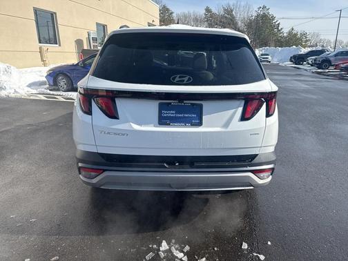 2025 Hyundai TUCSON SEL