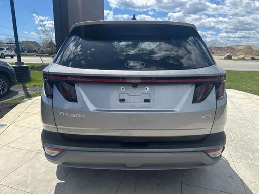 Shimmering Silver 2025 Hyundai TUCSON Limited