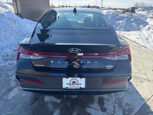 2025 Hyundai ELANTRA HEV Blue