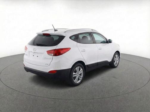 Cotton White 2013 Hyundai TUCSON GLS