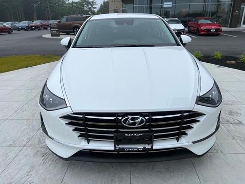 2022 Hyundai SONATA SE