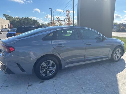 2022 Kia K5 LXS