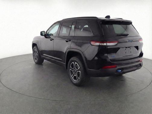 2023 Jeep Grand Cherokee 4xe Trailhawk