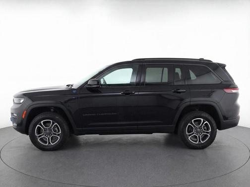 2023 Jeep Grand Cherokee 4xe Trailhawk