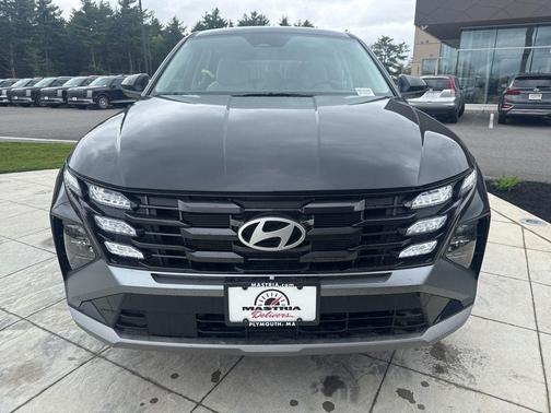Phantom Black 2026 Hyundai TUCSON SE