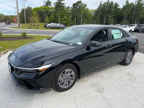2025 Hyundai ELANTRA HEV Blue