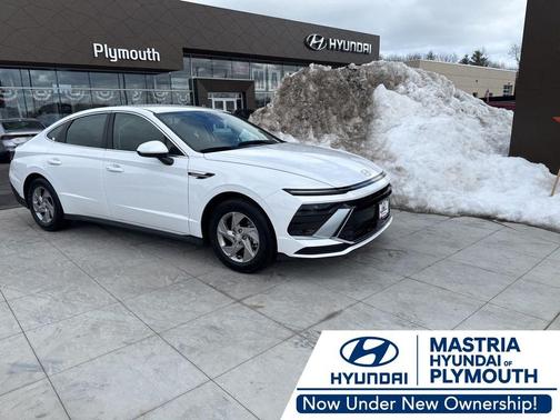 White 2025 Hyundai SONATA SE