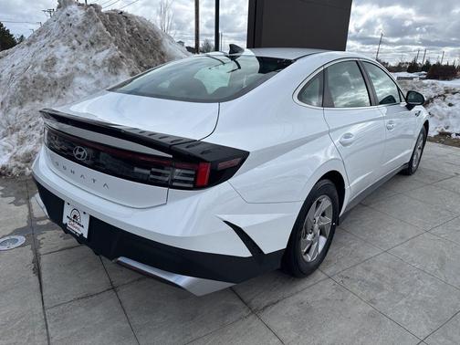 White 2025 Hyundai SONATA SE