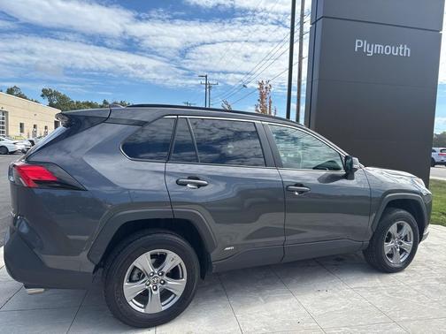 2024 Toyota RAV4 Hybrid LE