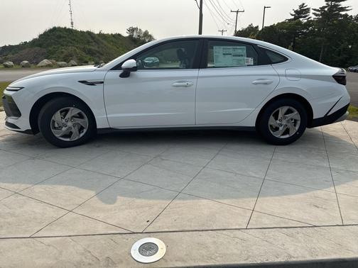 2025 Hyundai SONATA SE
