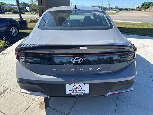 2025 Hyundai SONATA SE