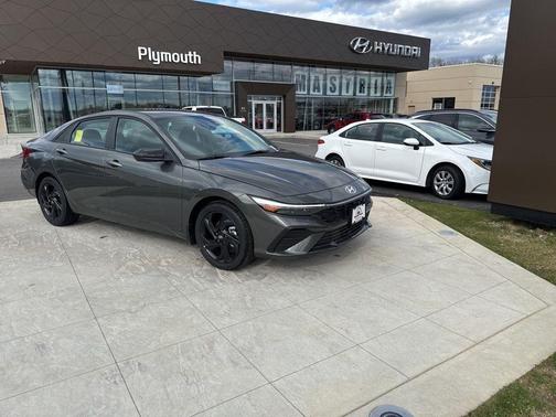 Amazon Gray 2026 Hyundai ELANTRA SEL Sport