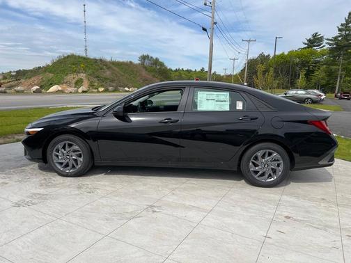 2025 Hyundai ELANTRA HEV Blue