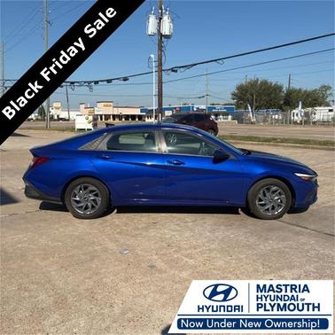 2024 Hyundai ELANTRA SEL