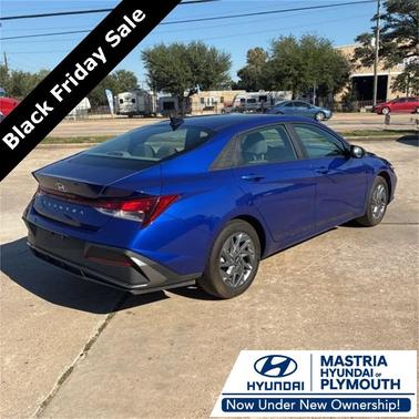 2024 Hyundai ELANTRA SEL