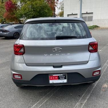 2024 Hyundai VENUE SE
