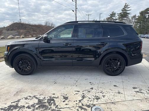 Ebony Black 2025 Kia Telluride SX-Prestige X-Line