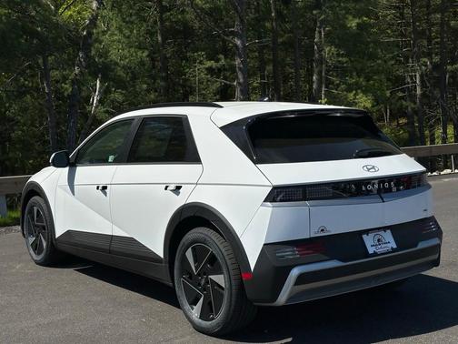 2025 Hyundai IONIQ 5 SEL