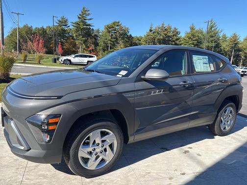 2026 Hyundai KONA SE