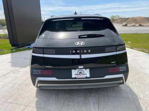 2025 Hyundai IONIQ 5 SEL