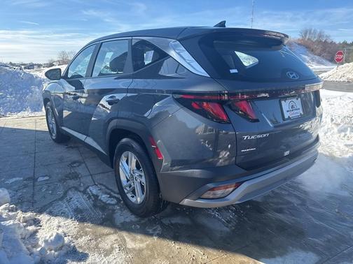2025 Hyundai TUCSON SE
