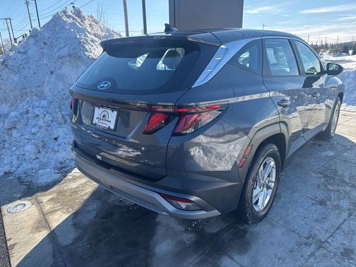 2025 Hyundai TUCSON SE