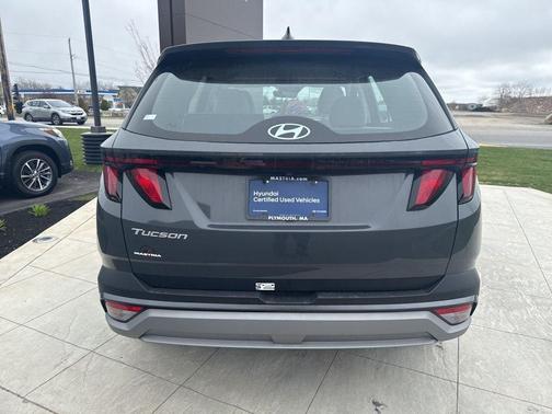 Gray 2025 Hyundai TUCSON SE