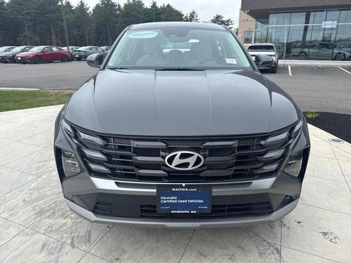 Gray 2025 Hyundai TUCSON SE
