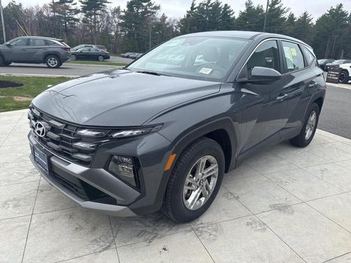 Gray 2025 Hyundai TUCSON SE