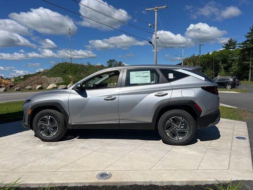 Shimmering Silver 2026 Hyundai TUCSON Hybrid Blue SE