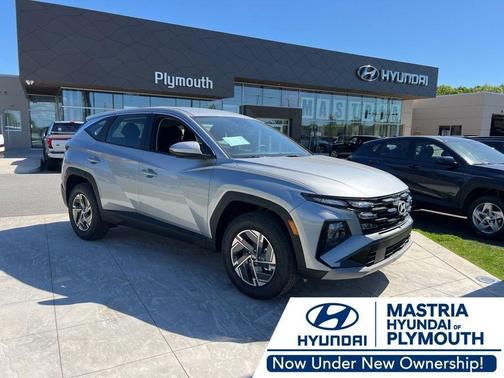 Shimmering Silver 2026 Hyundai TUCSON Hybrid Blue SE