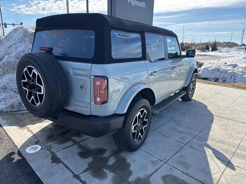 2023 Ford Bronco Outer Banks