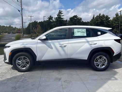 2025 Hyundai TUCSON SE
