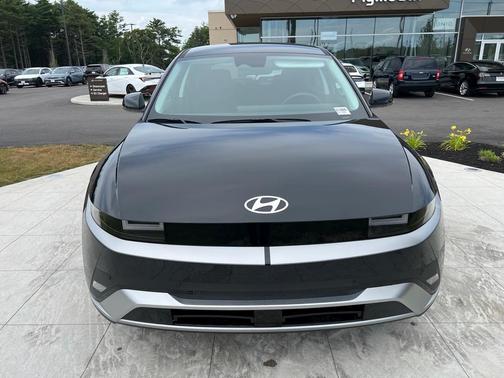2025 Hyundai IONIQ 5 SE