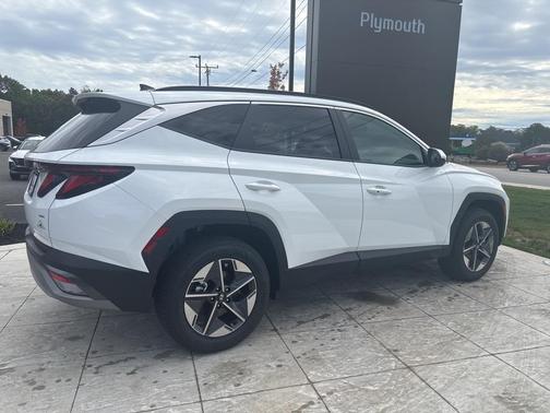 2026 Hyundai TUCSON SEL