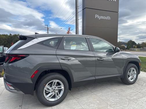 2026 Hyundai TUCSON SE