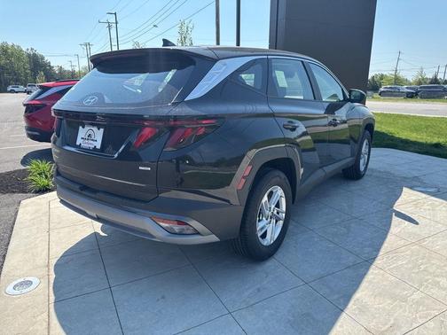 Phantom Black 2026 Hyundai TUCSON SE