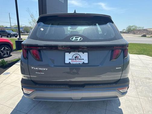 Hampton Gray 2026 Hyundai TUCSON SE