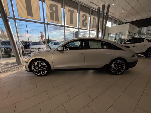 2024 Hyundai IONIQ 6 SEL