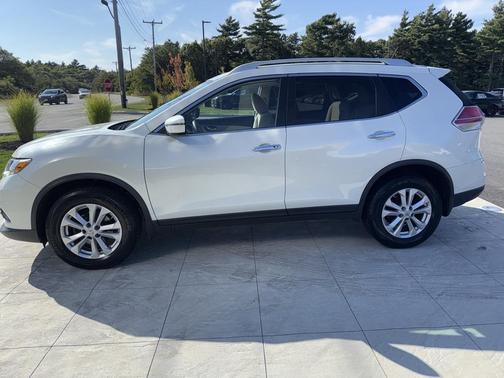2016 Nissan Rogue SV