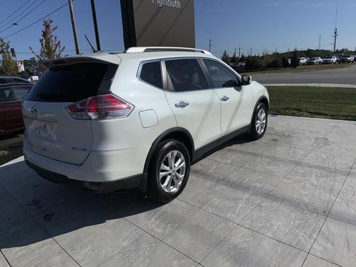 2016 Nissan Rogue SV