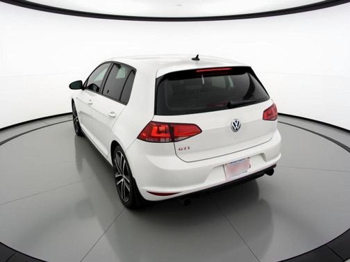 2017 Volkswagen Golf GTI Sport 4-Door