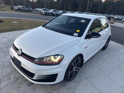 2017 Volkswagen Golf GTI Sport 4-Door