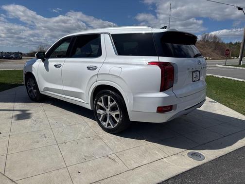 White 2022 Hyundai PALISADE Limited