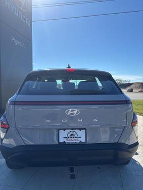 2026 Hyundai KONA SE
