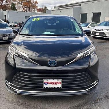 2023 Toyota Sienna XLE
