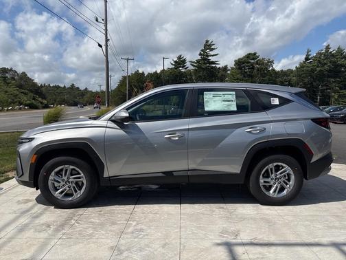 2026 Hyundai TUCSON SE
