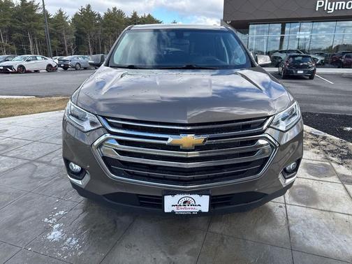 Gray 2020 Chevrolet Traverse LT Cloth