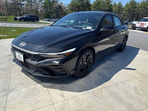Black 2026 Hyundai ELANTRA HEV SEL Sport